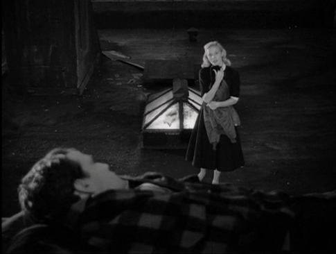 2. Edie le regala a Terry la chaqueta de su hermano asesinado