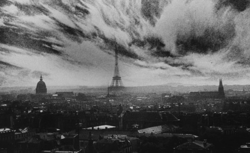 1. Un París post-apocalíptico arrasado por la III GM