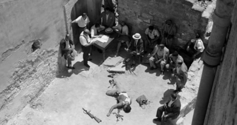 2. El plano inicial del film, con el cadáver de Salvatore Giuliano